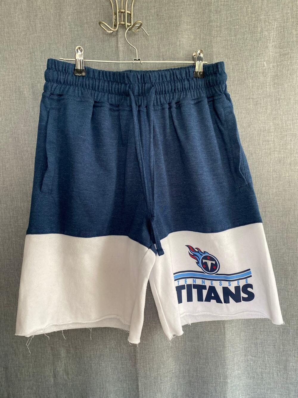 NFL Team Apparel Tennessee Titans Colorblock Sweat Shorts Mens Small Navy NWOT